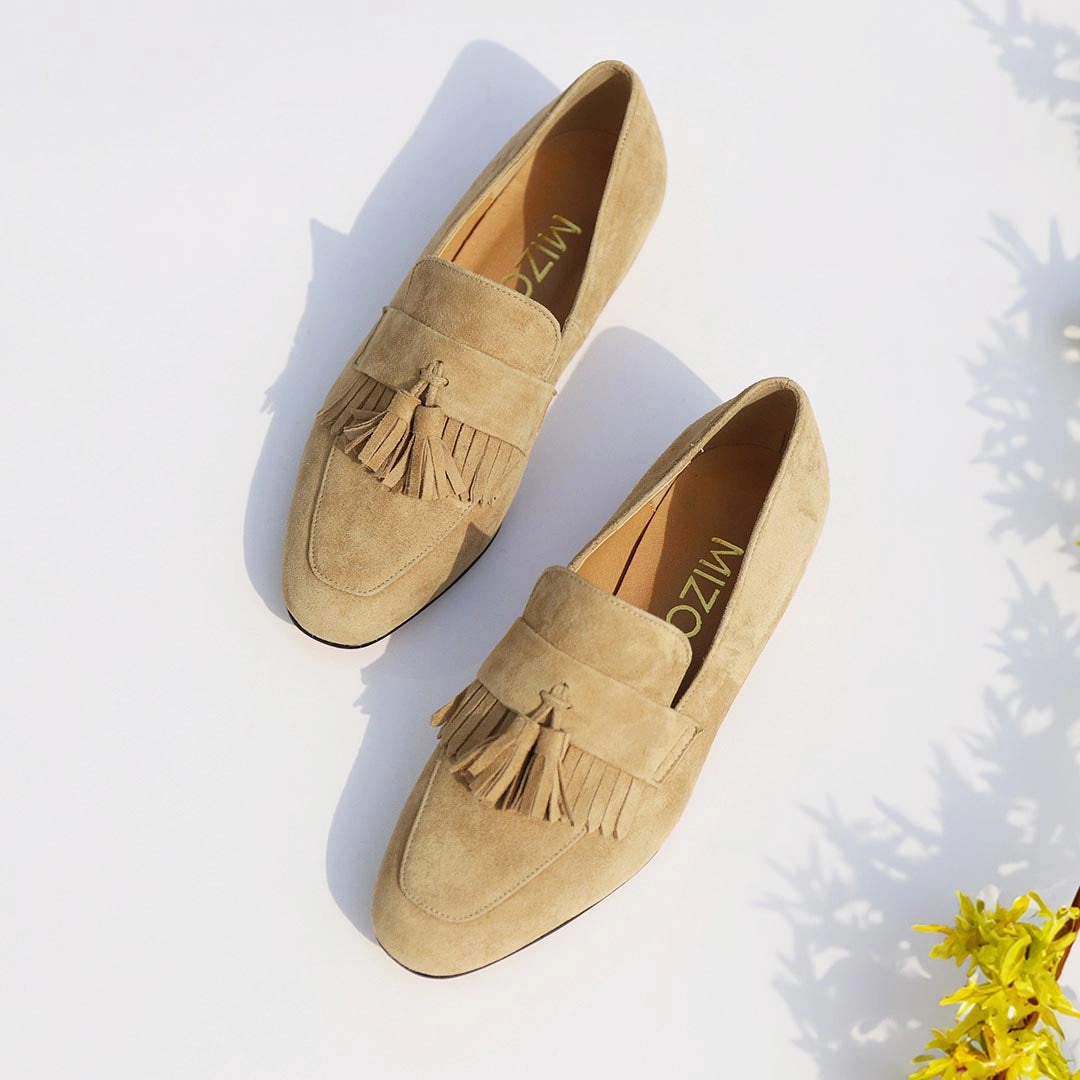 *UK size 1 - GRACIE  - beige suede, 1.5cm heels