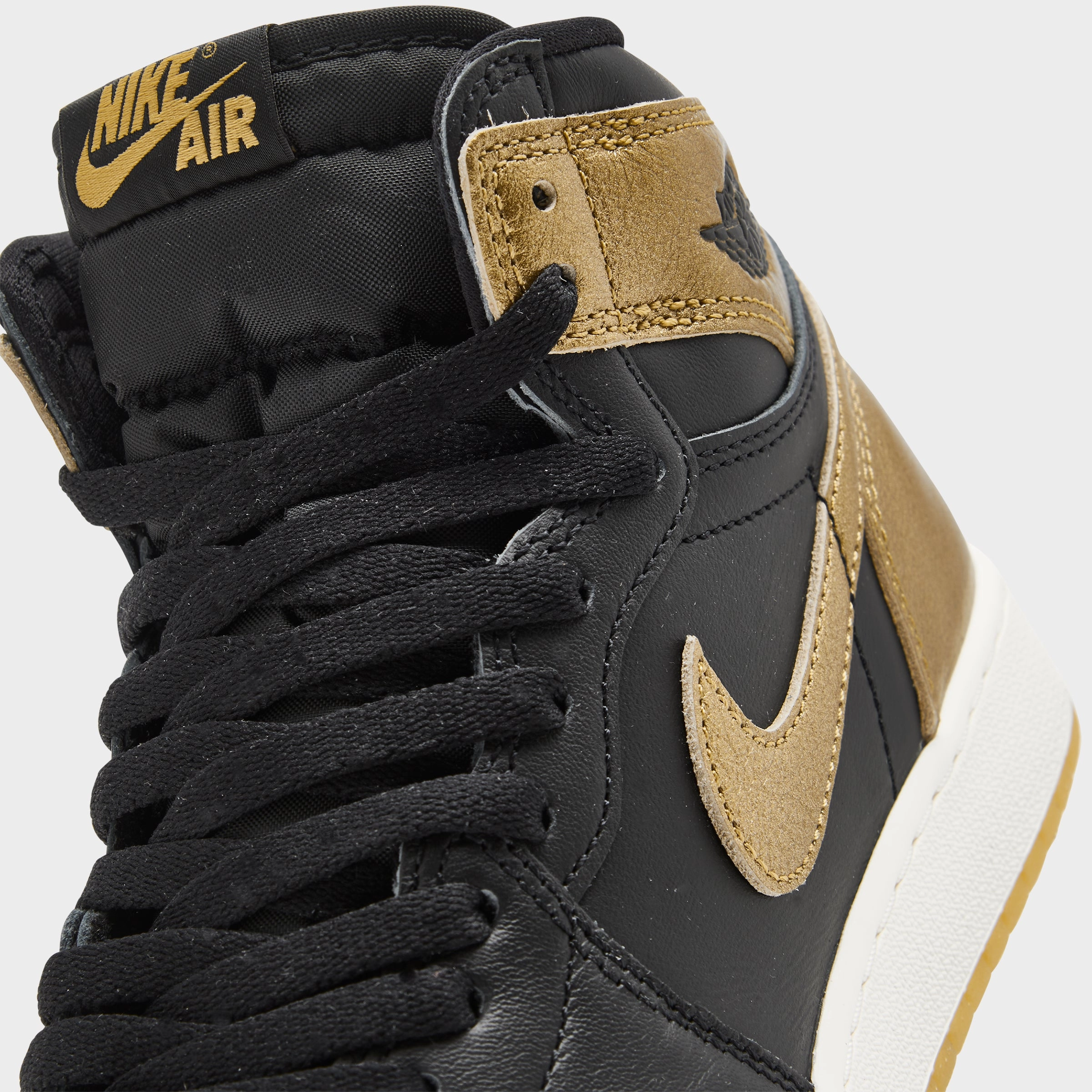 Jordan 1 High OG GS Black / Metallic Gold - Sail