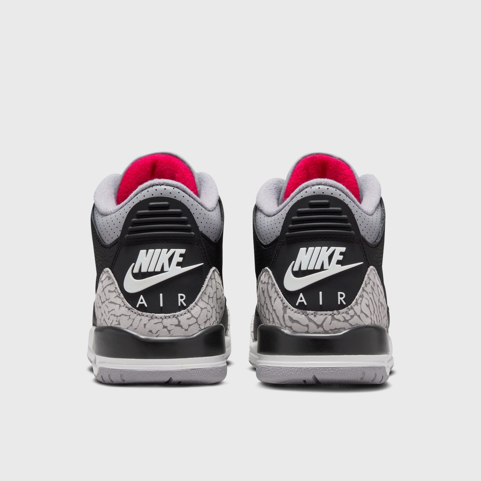 Jordan 3 Retro GS Black / Fire Red - Cement Grey