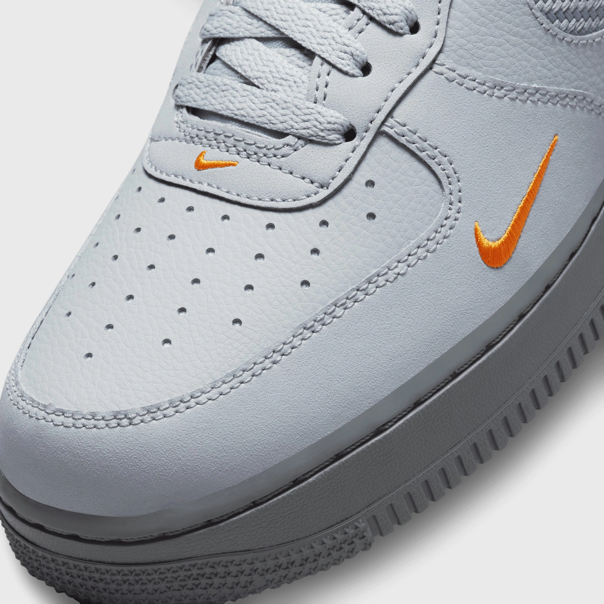 Nike Air Force 1 '07 LV8 J22 Wolf Grey / White - Kumquat