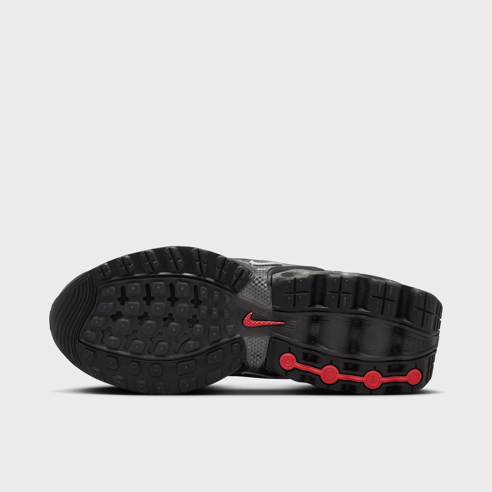 Nike Air Max DN GS Black / Light Smoke Grey - Metallic Silver