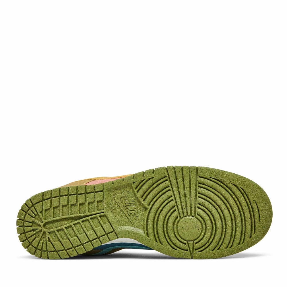 NIKE DUNK LOW SUN CLUB ARCTIC ORANGE SANDED GOLD (NEW)