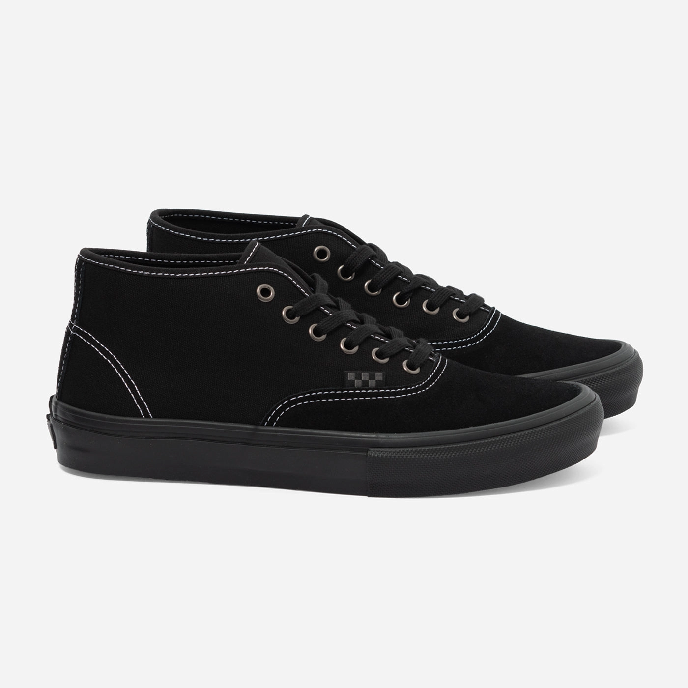 Skate Authentic Mid (Blackout)