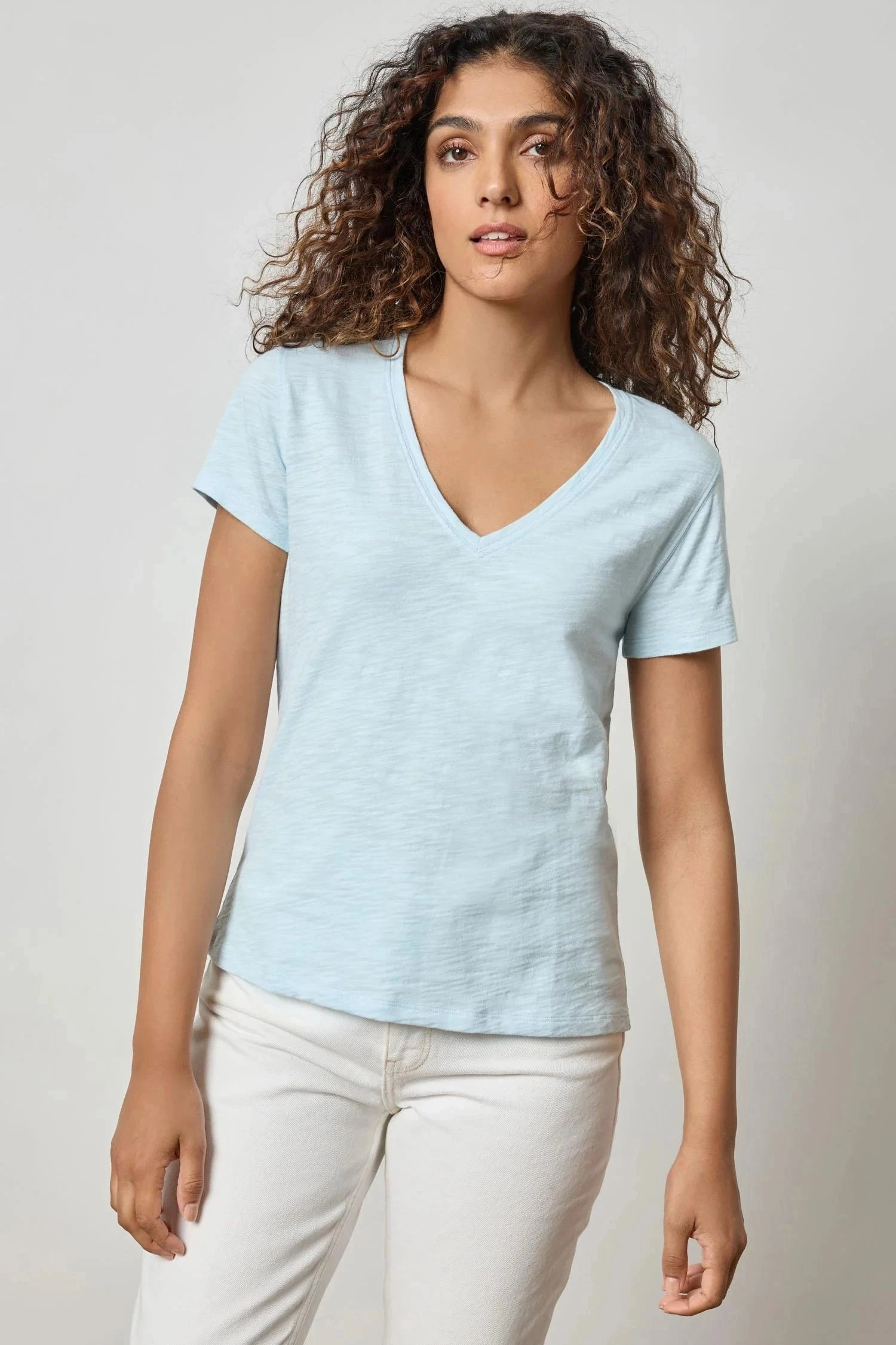 V-Neck Short Sleeve Back Seam Tee Spa