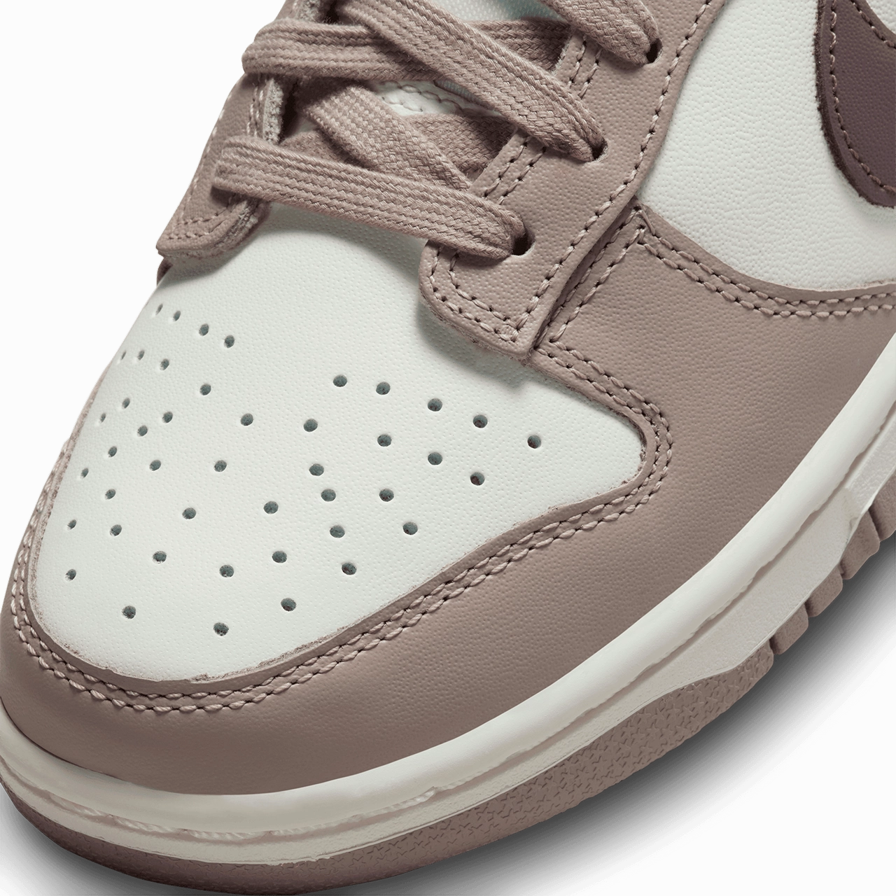 Wmns Nike Dunk Low 'Plum Eclipse'
